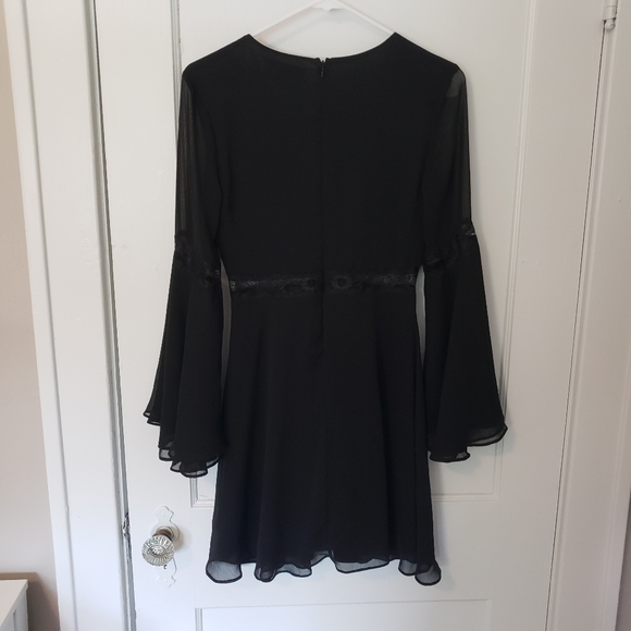 LuLu's black lace dress - Picture 2 of 4